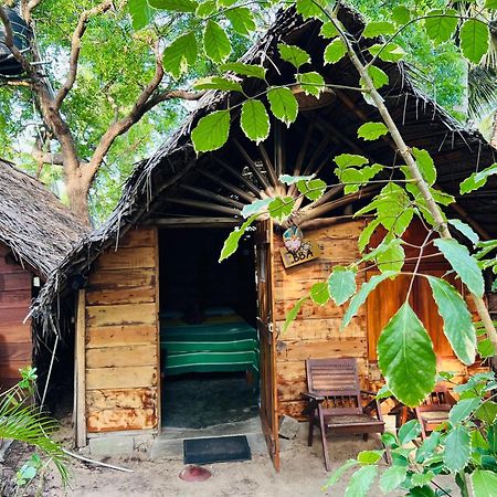 Kite House Cafe Bed and Breakfast Kalpitiya Esterno foto
