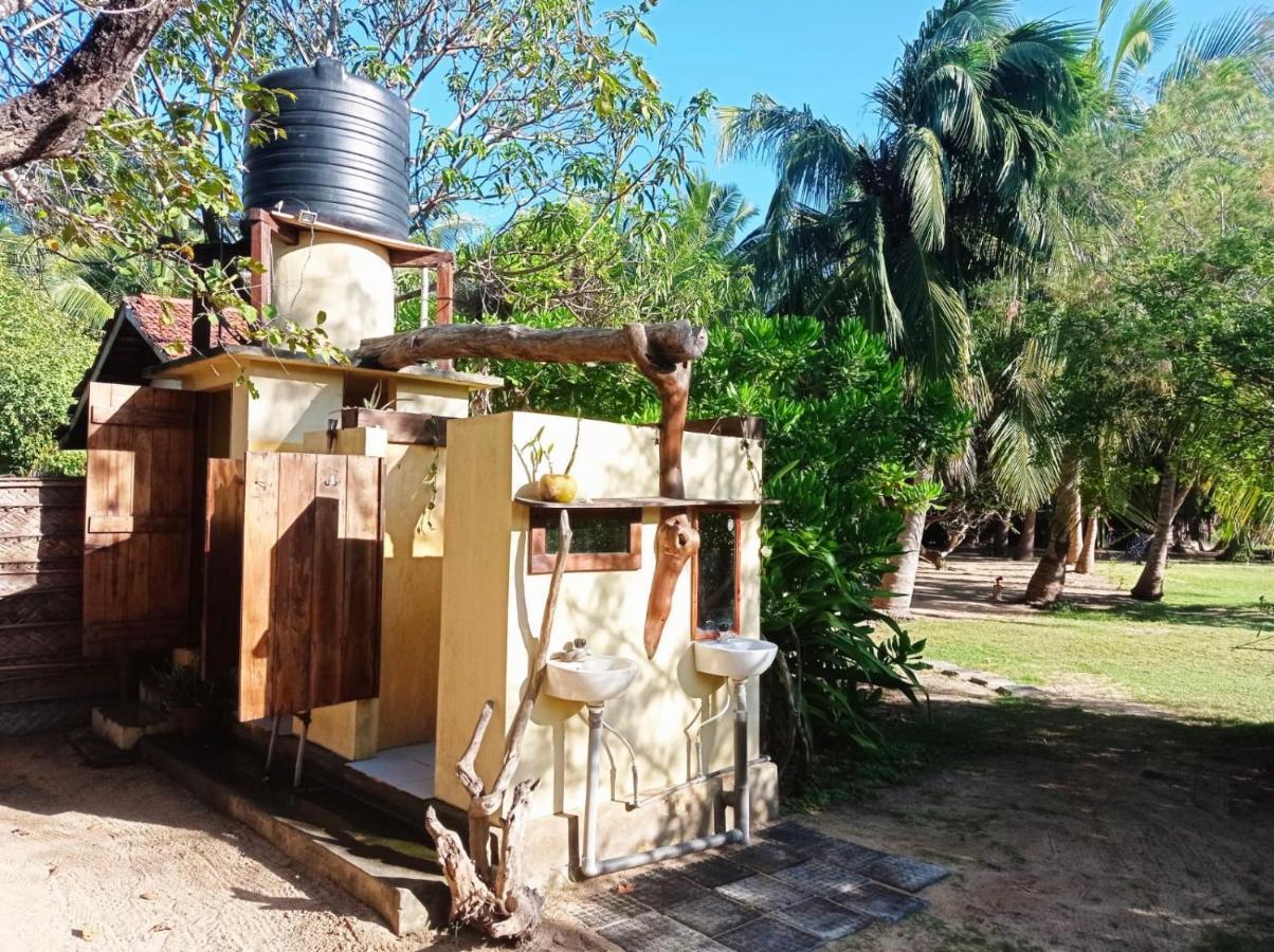 Kite House Cafe Bed and Breakfast Kalpitiya Esterno foto