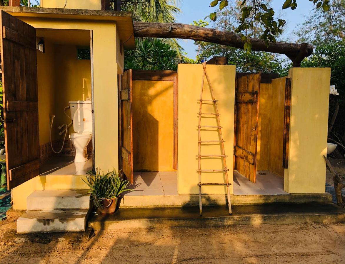 Kite House Cafe Bed and Breakfast Kalpitiya Esterno foto