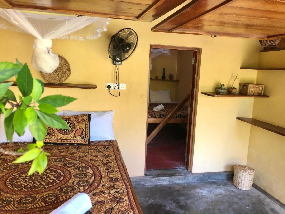 Kite House Cafe Bed and Breakfast Kalpitiya Esterno foto