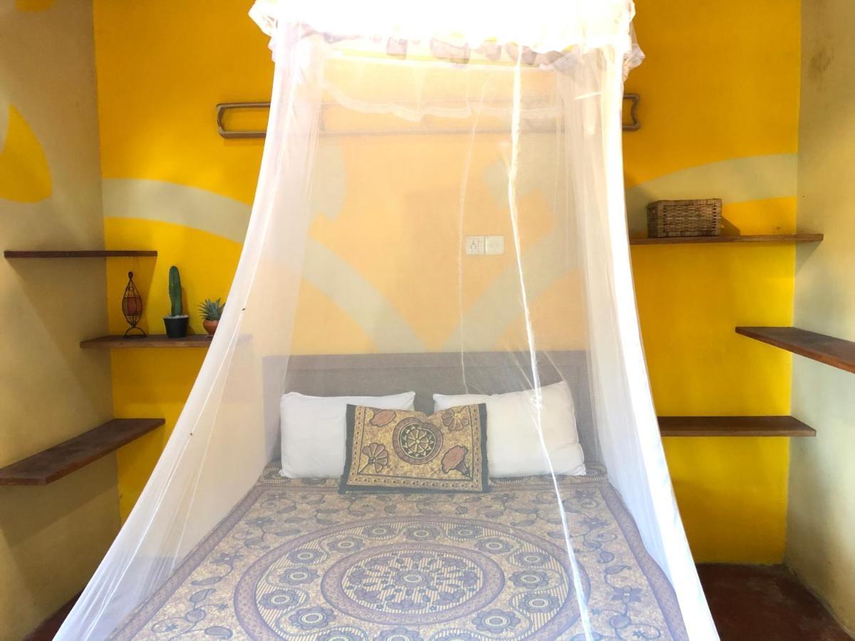 Kite House Cafe Bed and Breakfast Kalpitiya Esterno foto