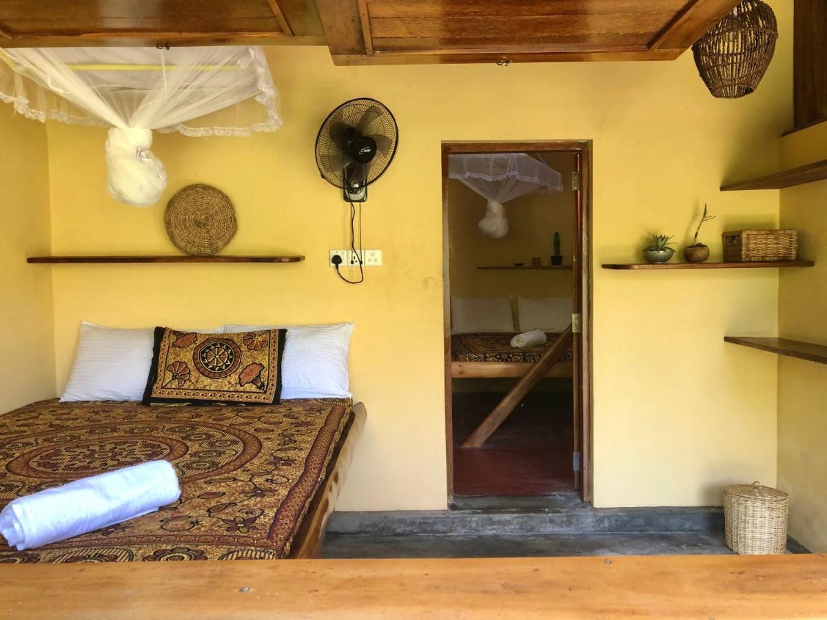 Kite House Cafe Bed and Breakfast Kalpitiya Esterno foto