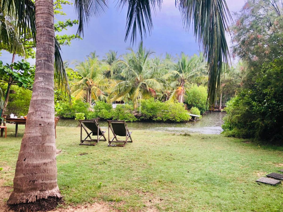 Kite House Cafe Bed and Breakfast Kalpitiya Esterno foto